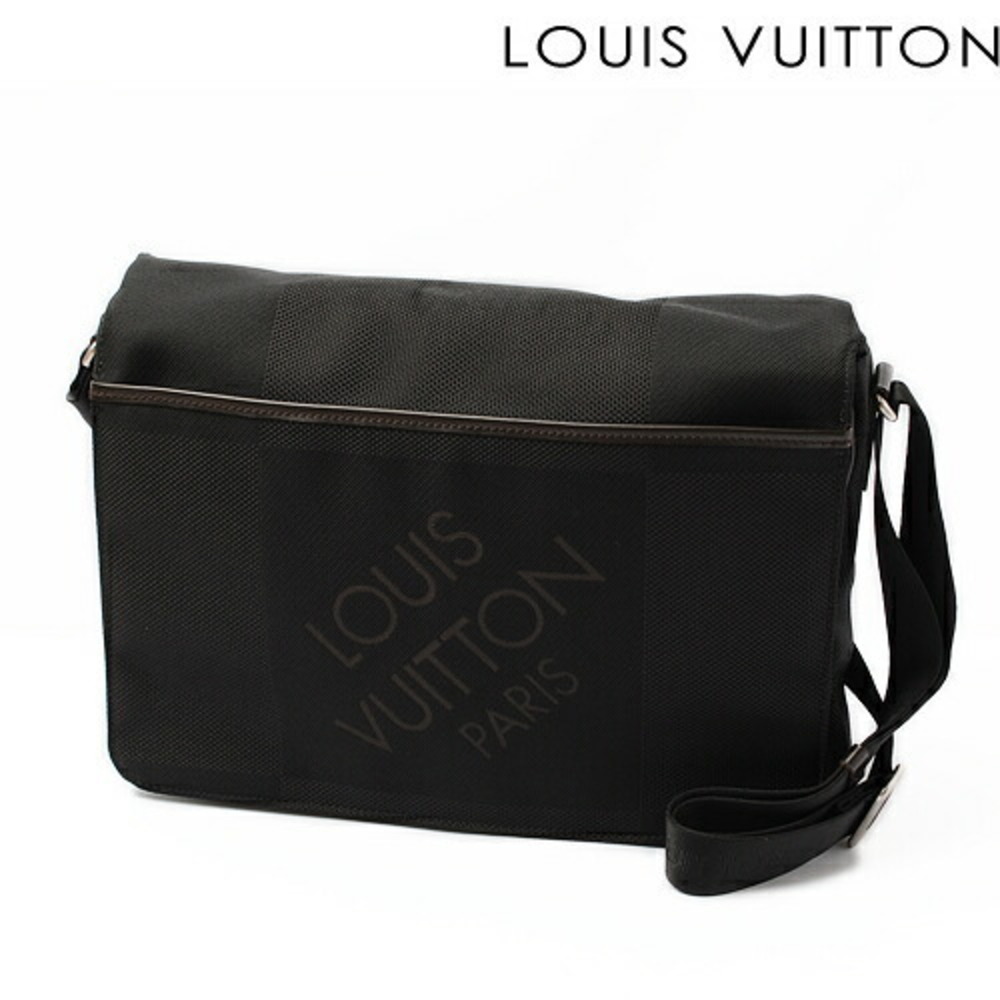 Louis Vuitton Messager NM Damier Geant Shoulder Bag Noir Black